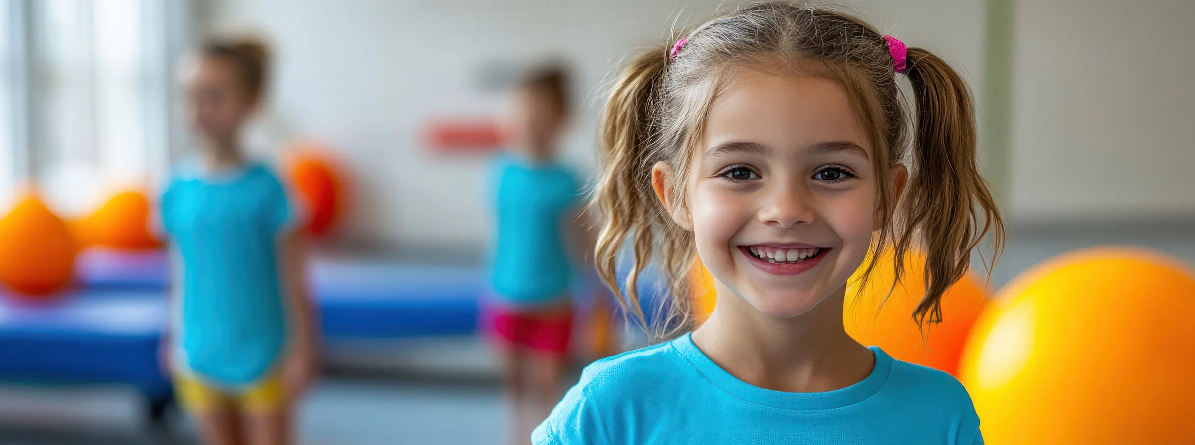 Lachendes Kind beim Sport